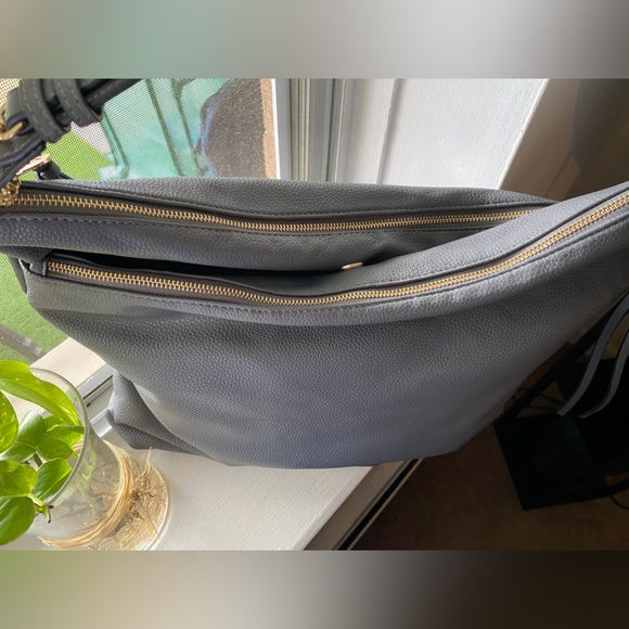 Mia K. Collection Handbag - Picture 4 of 7